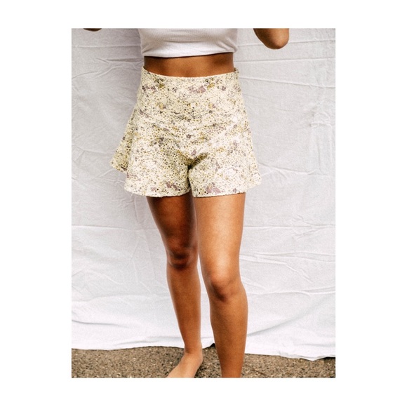 Free people shorts - Picture 1 of 4